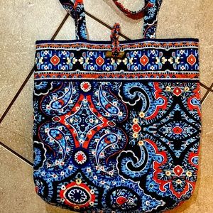 Small button top Vera Bradley Tote
